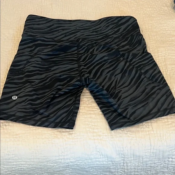 lululemon athletica Black Zebra Print Bike Shorts - Picture 2 of 4